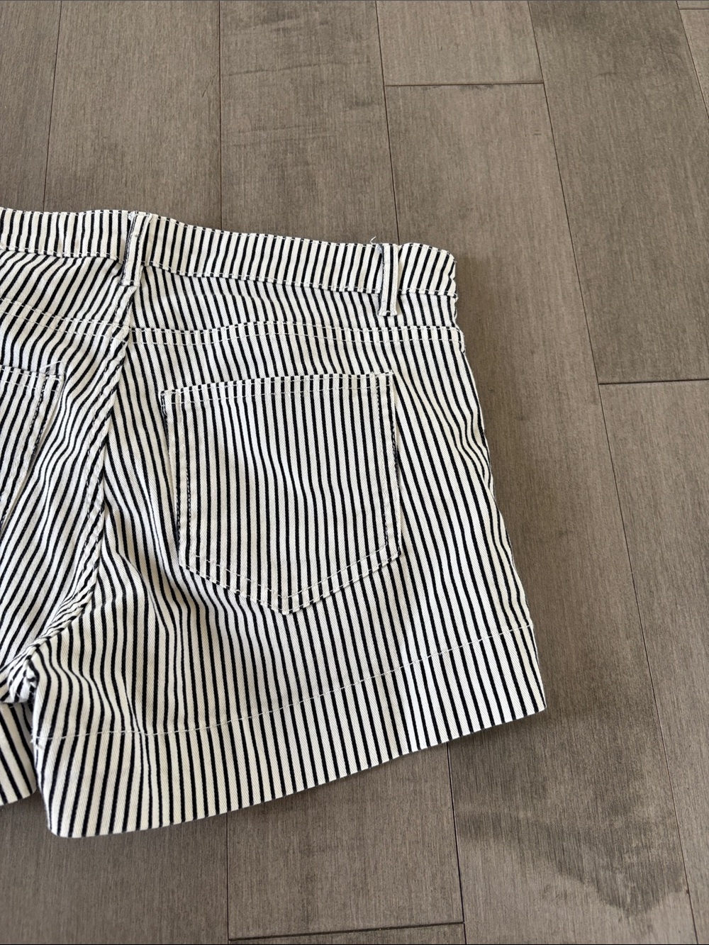 H&M Black and White Pinstripe Denim Shorts - Picture 6 of 7